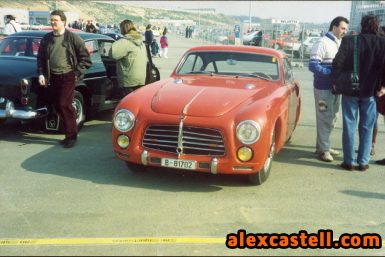 Triplete de coches clásicos